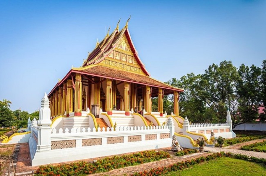 VIENTIANE – VANG VIENG – LUANG PRABANG 